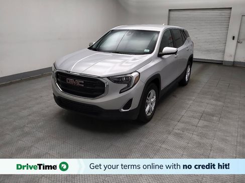 Used 2021 GMC Terrain SLE FWD image 1