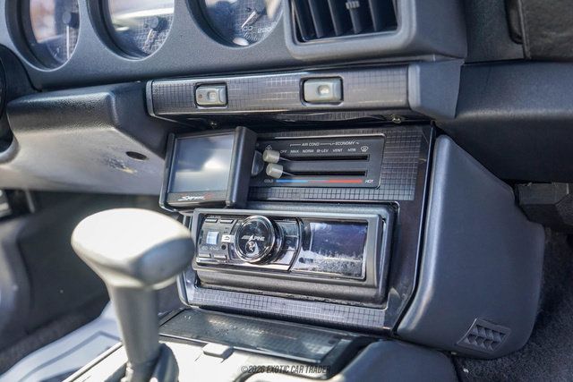 Used 1992 Pontiac Firebird Formula RWD image 34
