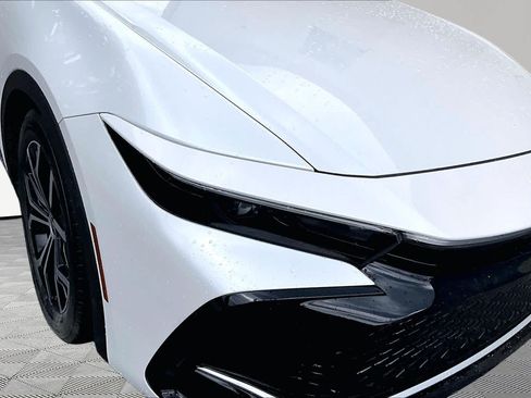 Certified 2023 Toyota Crown AWD/4WD image 28