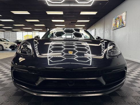 Used 2018 Porsche 718 Cayman GTS image 3