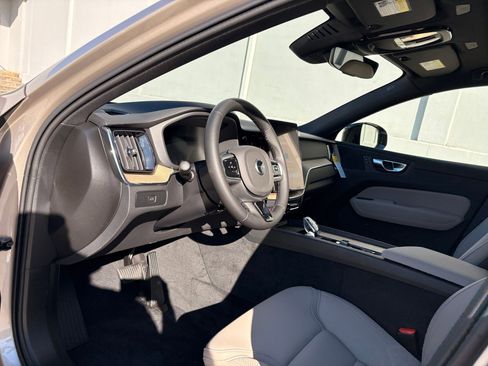 Used 2026 Volvo XC60 B5 Plus w/ Protection Package Premier AWD/4WD image 4