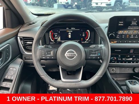 Used 2021 Nissan Rogue Platinum FWD image 17