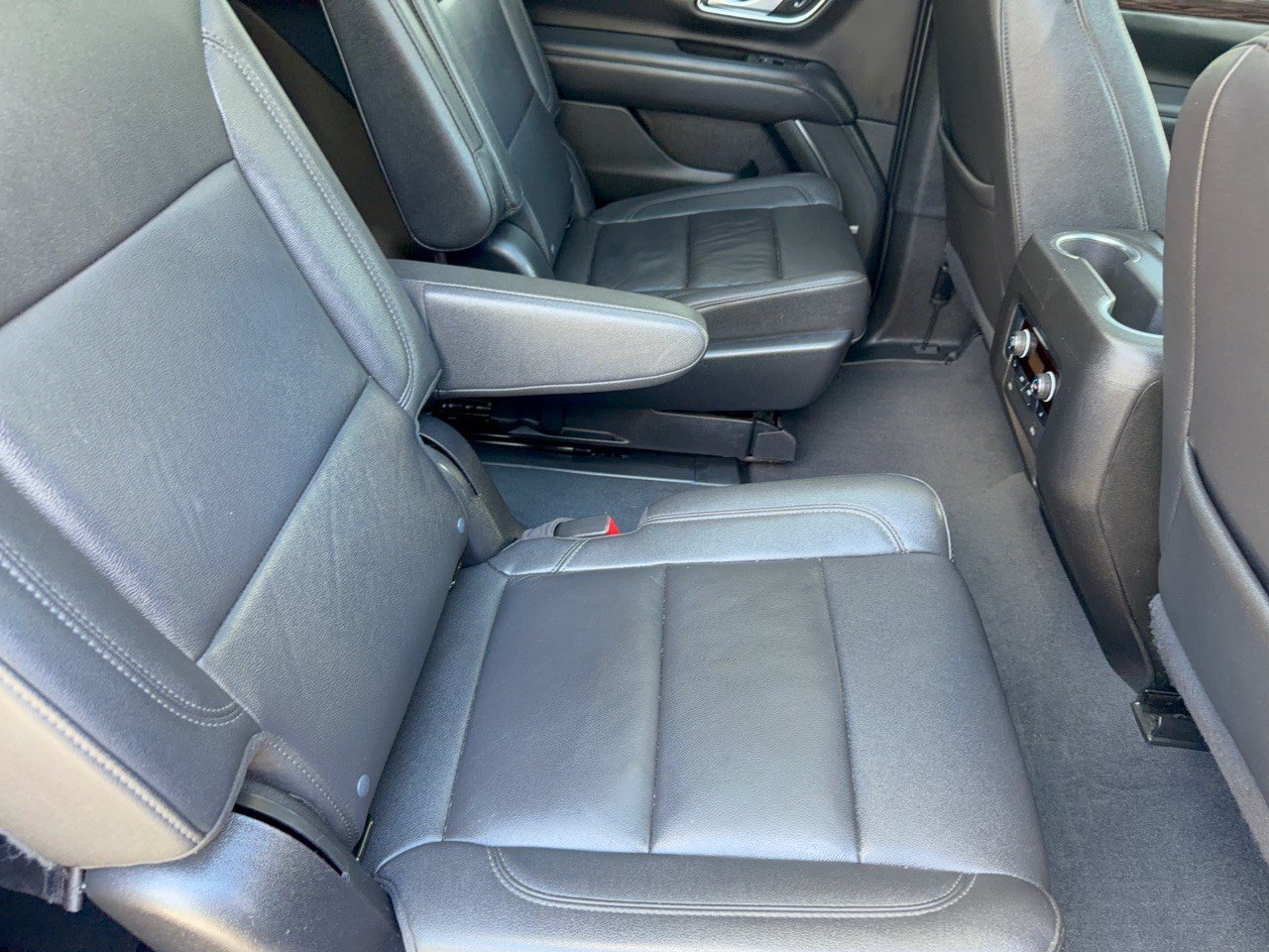 Used 2023 Chevrolet Tahoe LT w/ Luxury Package RWD image 29