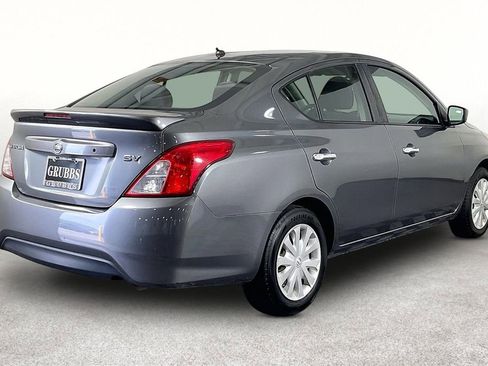 Used 2016 Nissan Versa SV image 2