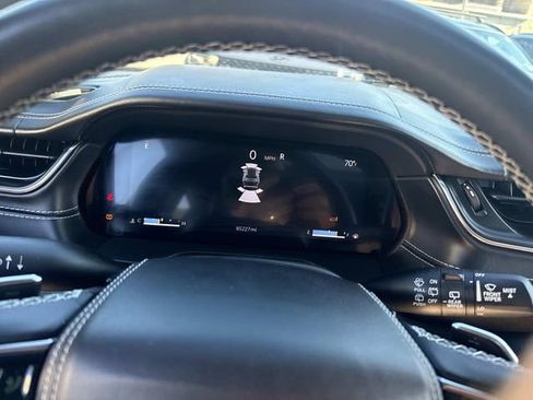 Used 2022 Jeep Grand Cherokee Overland image 34