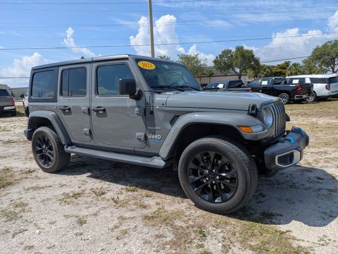 Used 2023 Jeep Wrangler Unlimited Sahara w/ Cold Weather Group AWD/4WD image 2