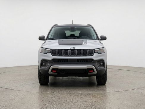 Used 2025 Jeep Compass Trailhawk w/ Trailer Tow Group AWD/4WD image 2