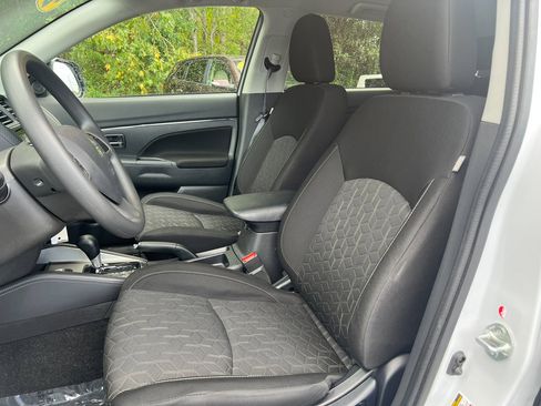 Used 2024 Mitsubishi Outlander Sport image 13