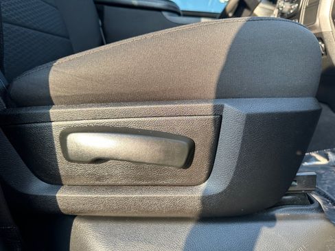 Used 2019 RAM 1500 Express w/ Wheel & Sound Group AWD/4WD image 30