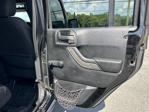 Used 2016 Jeep Wrangler Unlimited Sport AWD/4WD image 14