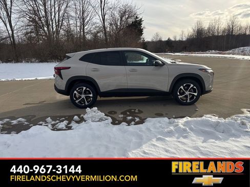 New 2026 Chevrolet Trax RS w/ Driver Confidence Package image 10