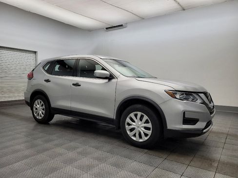 Used 2019 Nissan Rogue S image 11