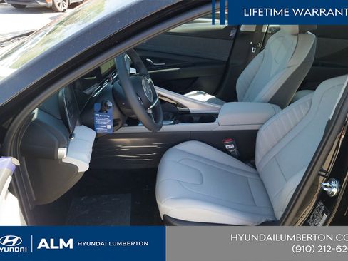 New 2026 Hyundai Elantra Limited FWD image 15