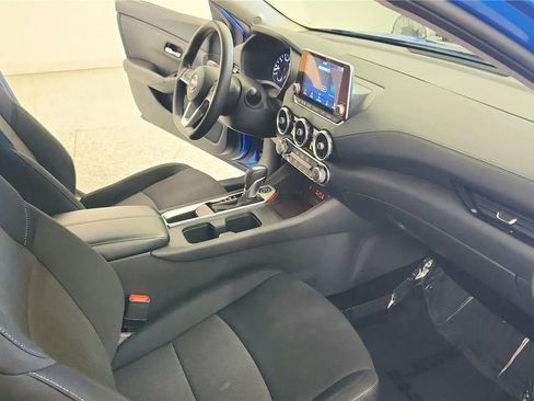 Used 2024 Nissan Sentra SV FWD image 35