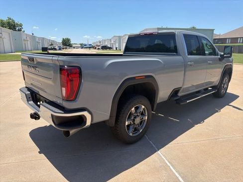 Used 2025 GMC Sierra 3500 SLE w/ Preferred Package RWD image 6