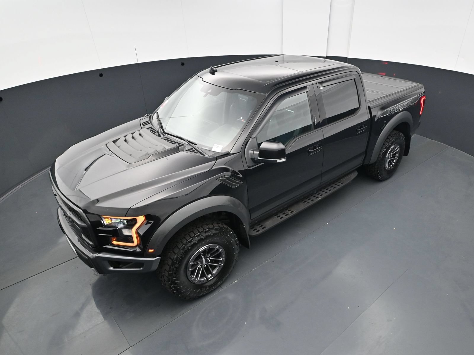 Used 2020 Ford F150 Raptor w/ Equipment Group 802A Luxury AWD/4WD image 40