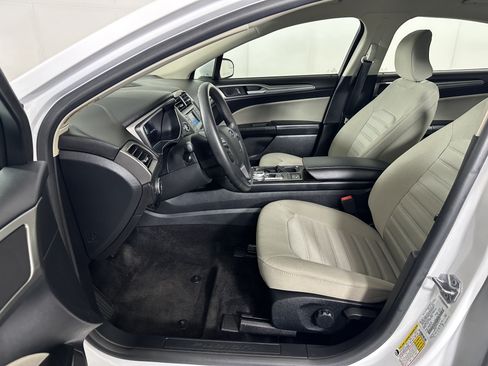 Used 2018 Ford Fusion S FWD image 8