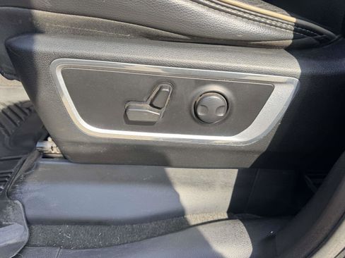 Used 2023 RAM 1500 Laramie image 23