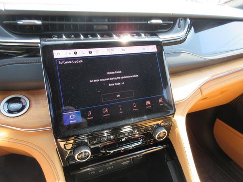 Used 2025 Jeep Grand Cherokee L Summit AWD/4WD image 34