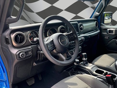 Used 2023 Jeep Wrangler Unlimited Sport AWD/4WD image 13