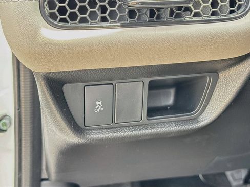 Used 2026 Honda HR-V LX image 11