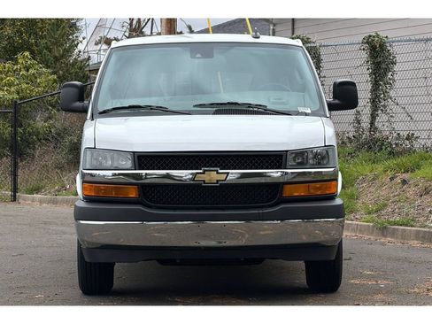 Used 2024 Chevrolet Express 3500 LT w/ LT Preferred Equipment Group RWD image 9