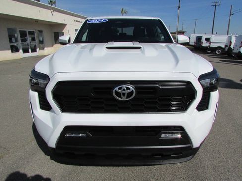 Used 2024 Toyota Tacoma TRD Sport RWD image 3