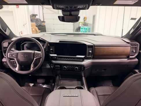 Used 2024 Chevrolet Silverado 2500 High Country w/ Midnight Edition AWD/4WD image 21
