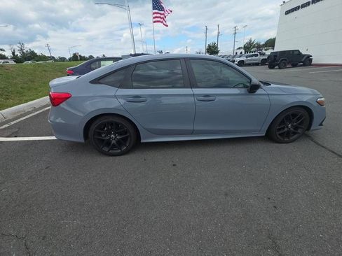 Used 2022 Honda Civic Sport image 8