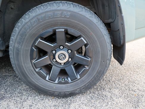 Used 2022 Toyota 4Runner Trail Special Edition AWD/4WD image 12
