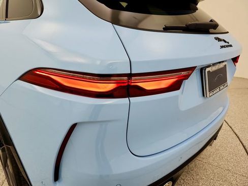 New 2026 Jaguar F-PACE SVR image 30