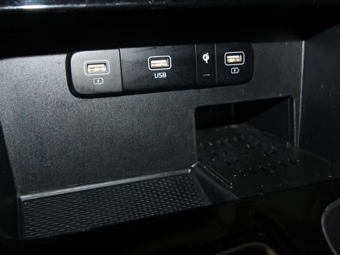 Used 2022 Kia Carnival SX Prestige FWD image 19
