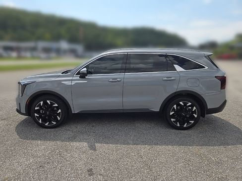 Used 2025 Kia Sorento EX FWD image 10
