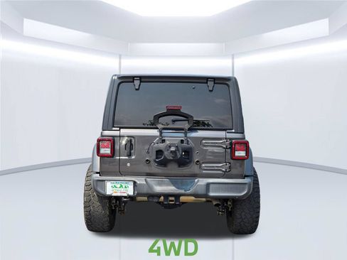 Used 2018 Jeep Wrangler Unlimited Sport S AWD/4WD image 16