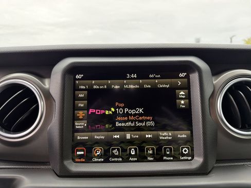 Used 2023 Jeep Wrangler Unlimited Rubicon 4xe w/ Cold Weather Group AWD/4WD image 24
