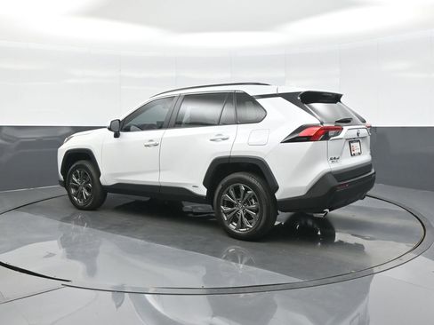 Used 2023 Toyota RAV4 XLE Premium AWD/4WD image 5