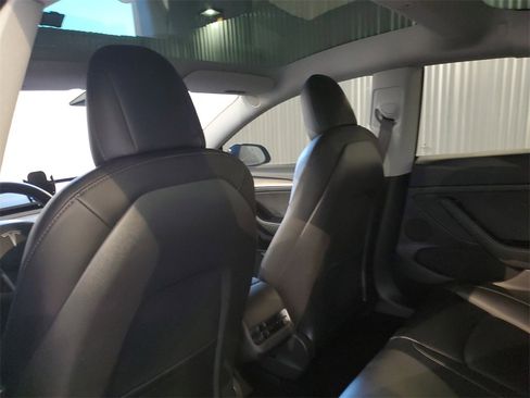Used 2021 Tesla Model 3 Long Range image 12