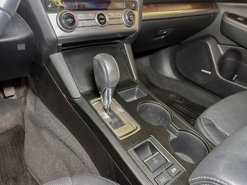 Used 2017 Subaru Outback 2.5i Limited image 46