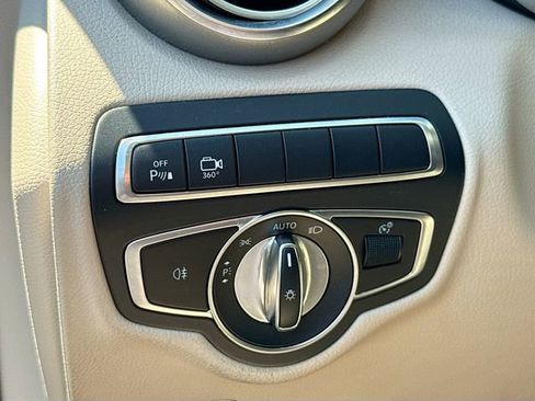 Used 2018 Mercedes-Benz GLC 300 image 10