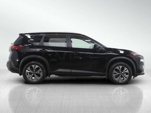 Used 2022 Nissan Rogue SV w/ SV Premium Package image 6