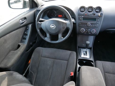 Used 2011 Nissan Altima 2.5 S image 9