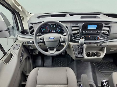New 2025 Ford Transit 250 148 Medium Roof image 23