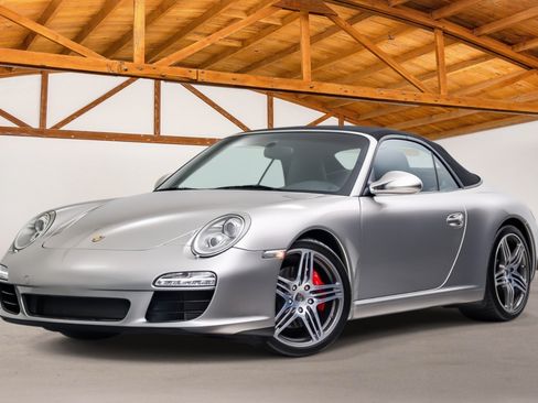 Used 2011 Porsche 911 Carrera S RWD image 2