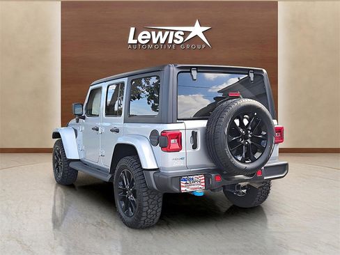 Used 2023 Jeep Wrangler Unlimited Sahara image 3