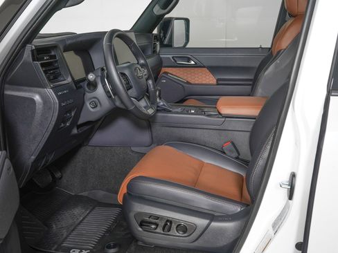 Used 2026 Lexus GX 550 w/ Accessory Package (2T) AWD/4WD image 15