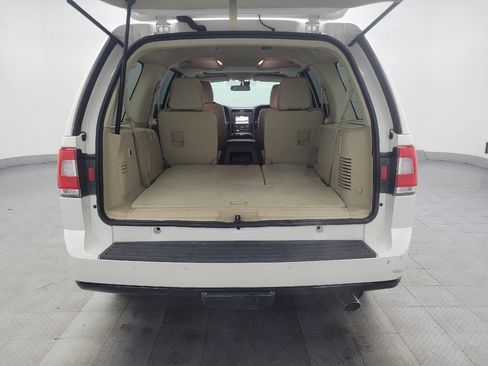 Used 2017 Lincoln Navigator Reserve image 29