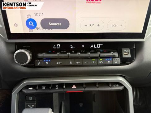 Used 2025 Toyota Tundra Platinum AWD/4WD image 28