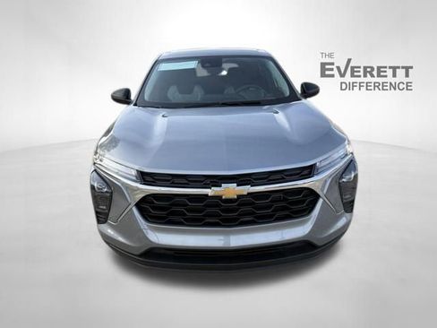 New 2026 Chevrolet Trax LS w/ Driver Confidence Package FWD image 2