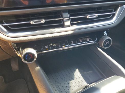 New 2026 Chevrolet Equinox EV LT image 23