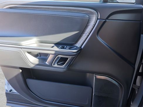 Used 2023 Rivian R1T Adventure image 17